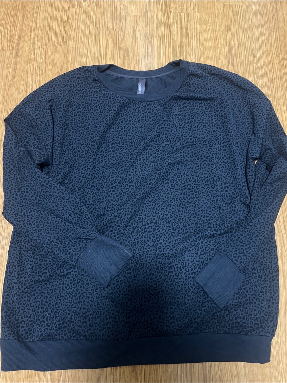 Woman’s grey and black Leopard-Print Crewneck Sweater